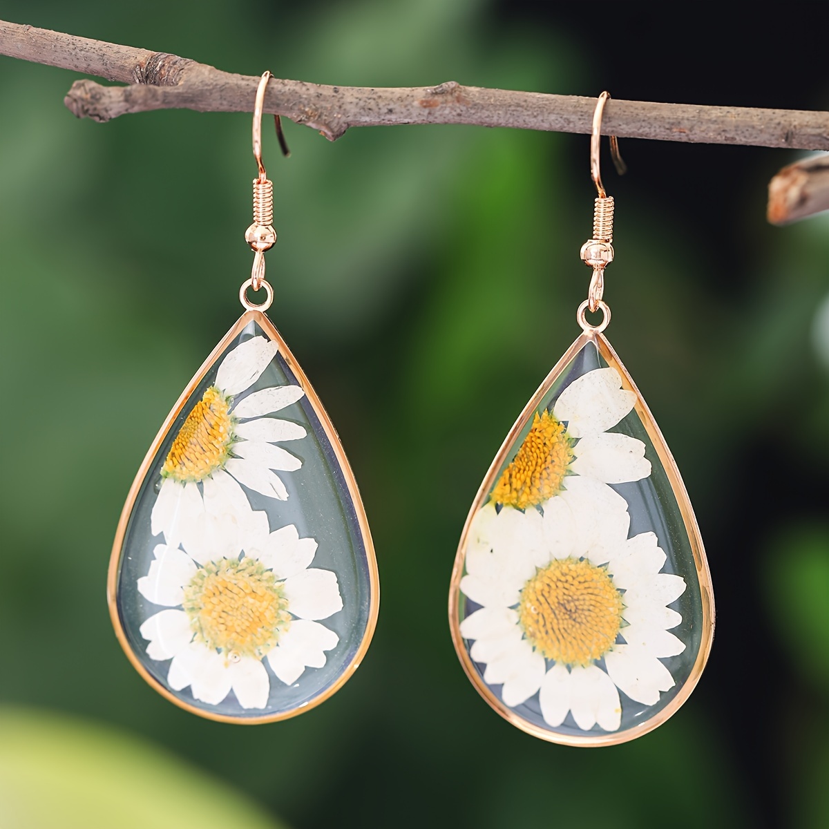 

1 Pair Bohemian Korean Style Resin Drop Earrings With , Handmade Eternal Flower Jewelry, Fashion Creative Birthday Gift Accessories For Women - Shape And Pattern May Vary