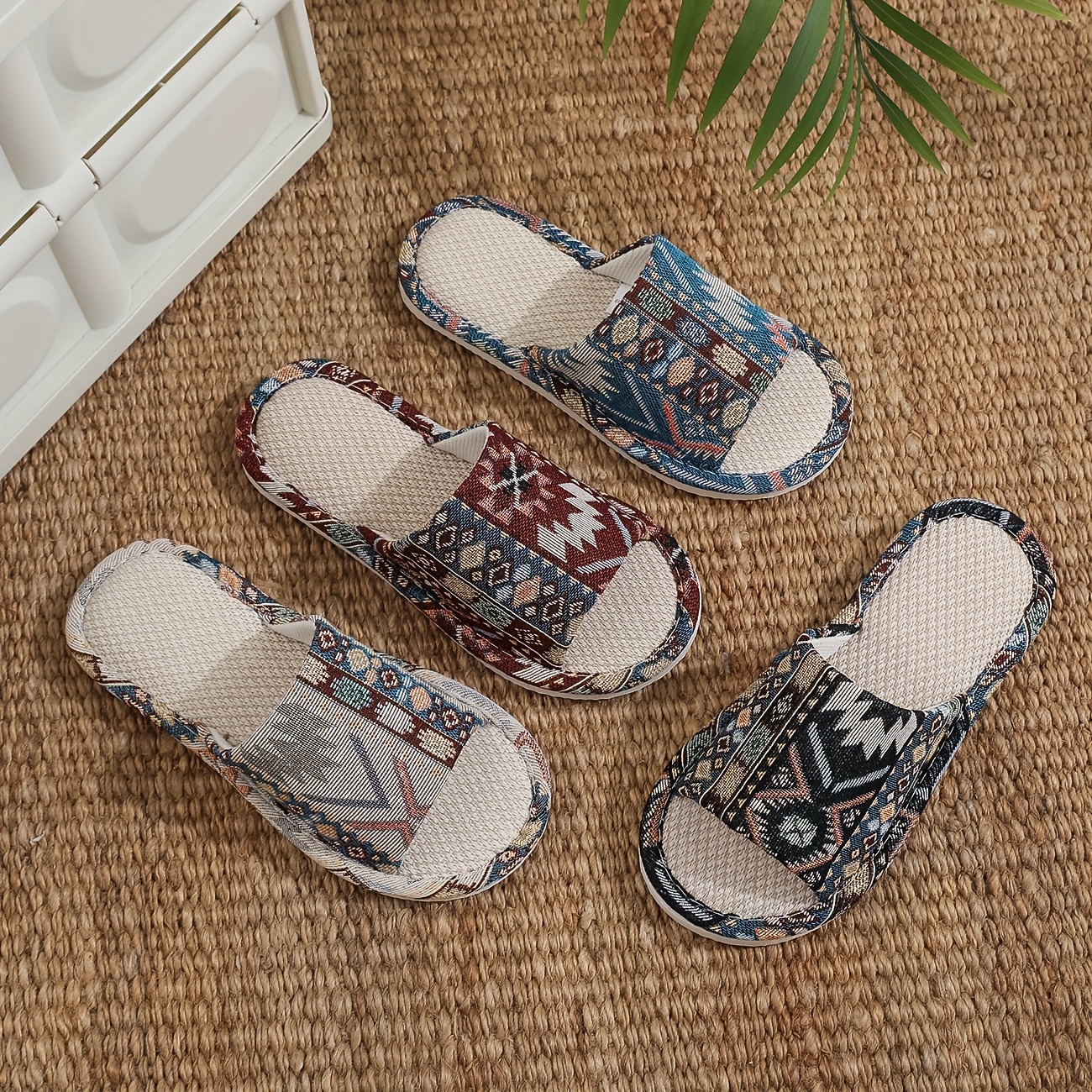 New Slippers for Women, Non-Slip, for Home and Indoor Use, Suitable for All Seasons, Couple's Style, Premium Feel, Quiet Soft Sole, Summer, Women Shoes