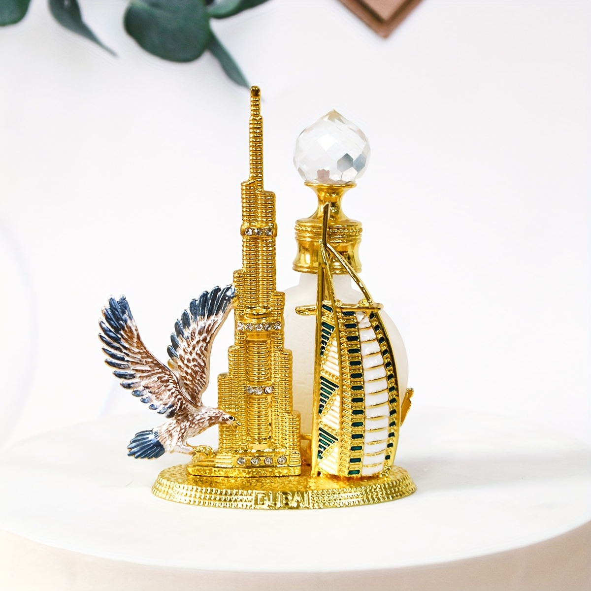 Image of A 10ml Traditional Handmade Glass Perfume Oil Bottle For Sailing, Featuring A Refillable And Openable Design, Perfect As A Home Decor Piece And An Essential Travel Accessory For Women