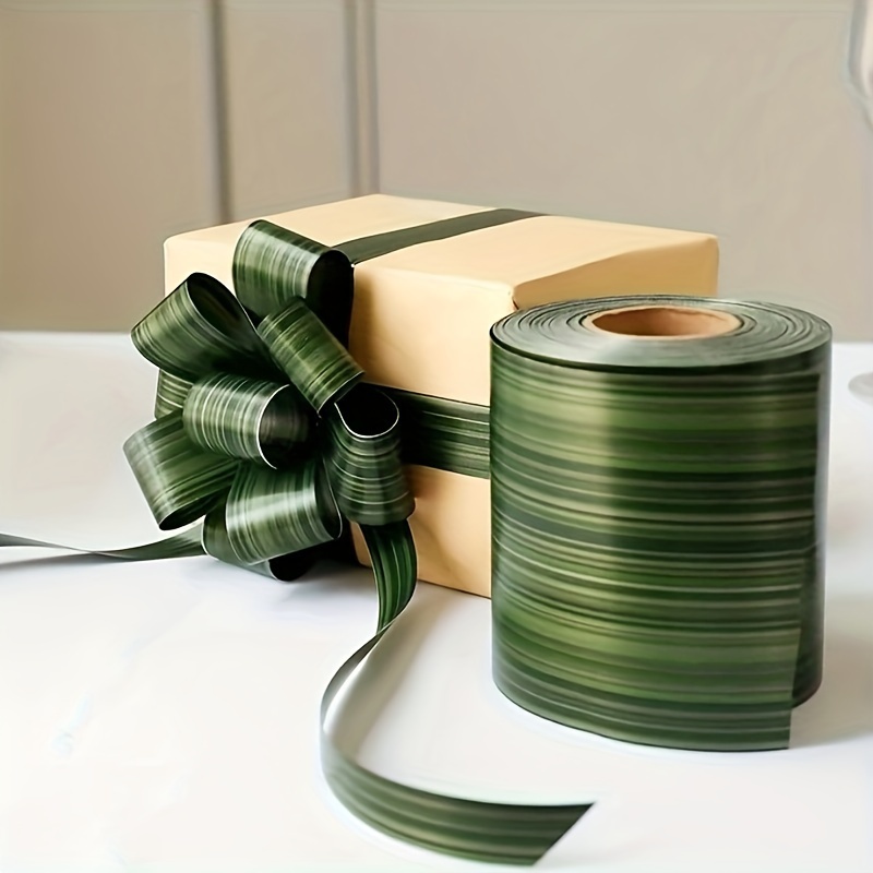 

Ruban cadeau en fibre de polypropylène, 1 pièce de 50 m, motif de feuilles , vert pour les fêtes, Noël, , Pâques, Thanksgiving, des diplômes - Pas d'électricité ni de piles requises, plumes