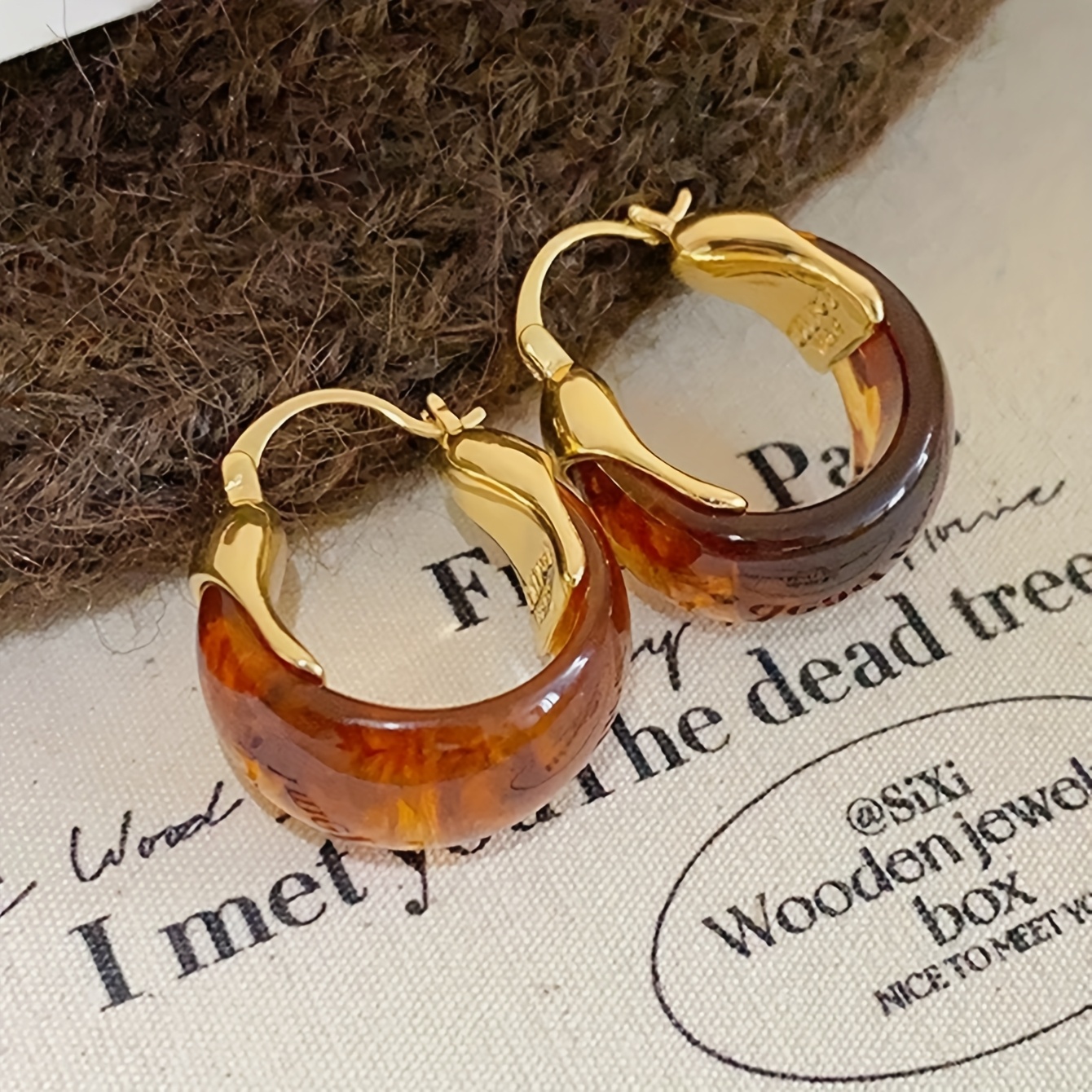 Image of 1 Pair Of Vintage Elegant Light Luxury High-end Fashion Hoop Earrings, Suitable For Women' Commuting And Holiday Wear