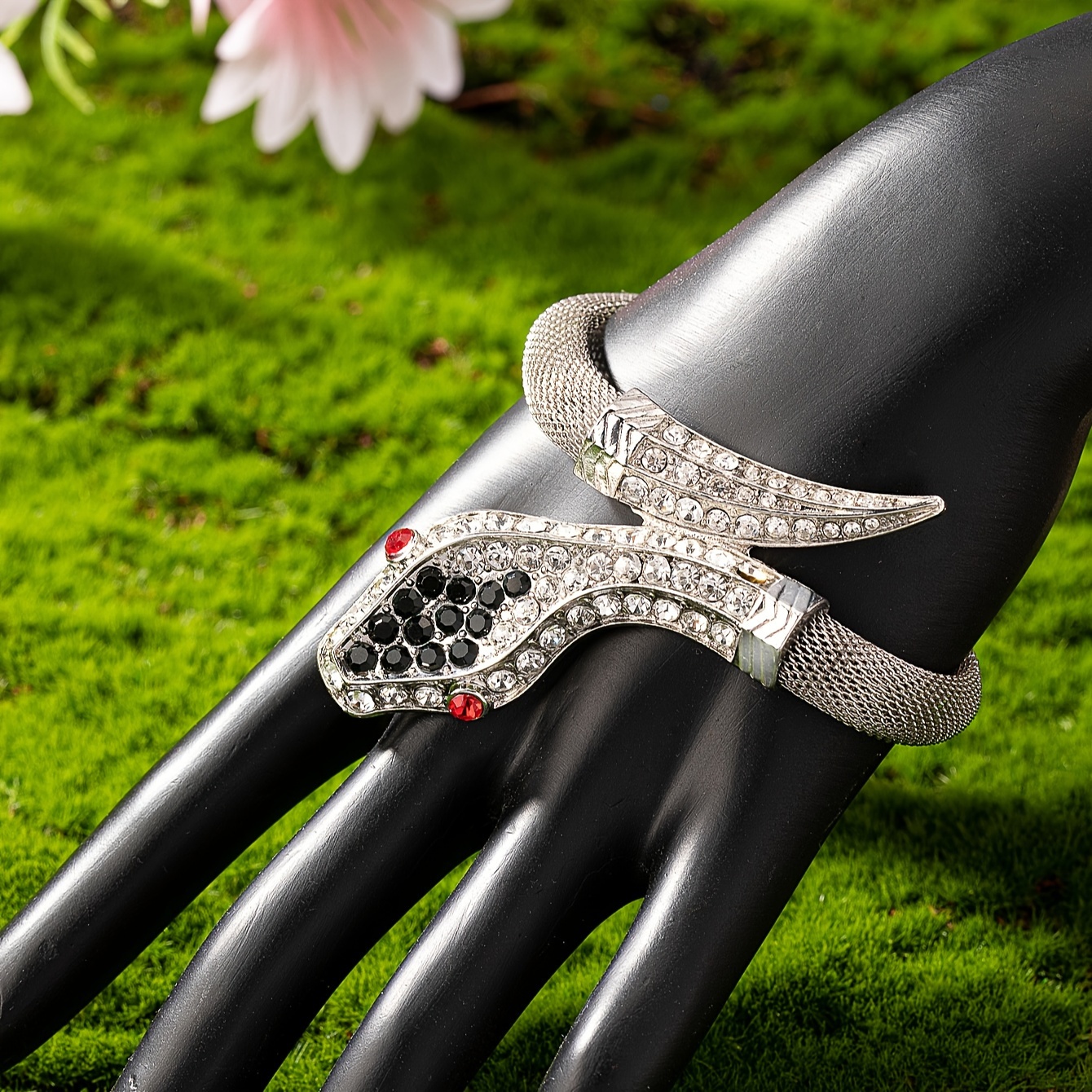 Rhinestone Encrusted Snake Bracelet, Versatile Zinc Alloy