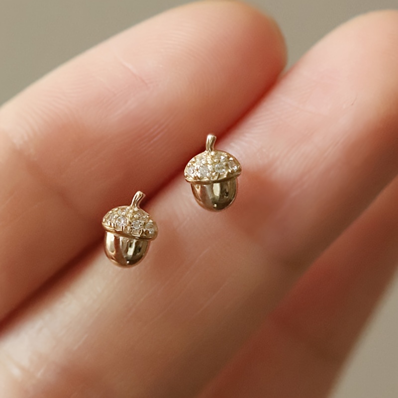 Image of S925 Silver Stud Earrings For Women, Fashionable, Simple, And Cute, Oak Tree With Small Design, Niche Botanical Jewelry
