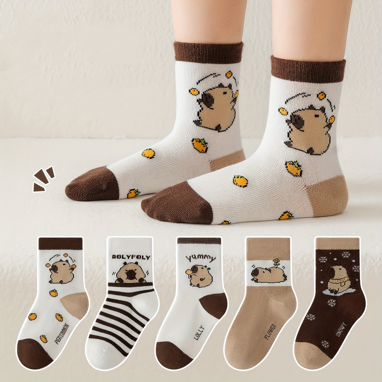 Image of / 3 Pairs Random Kids Capybara Cartoon Crew Socks, Cute Animal Pattern, Brown Color Set, Fun Daily Wear For Boys And Girls