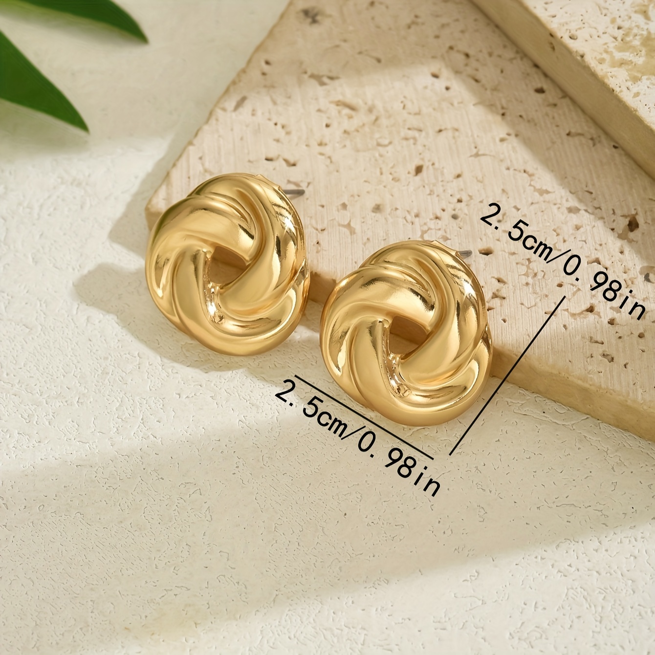 Elegant Spiral Hoop Earrings Women Gothic