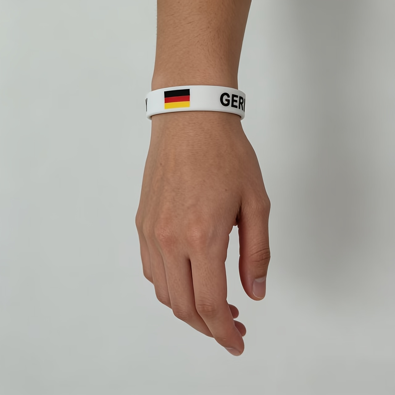 TEMU Unisex Bracelet Featuring Alphabet Charms - This Stretchy Silicone Wristband Showcases Team Spirit For Soccer Fans, Made From Soft Silicone