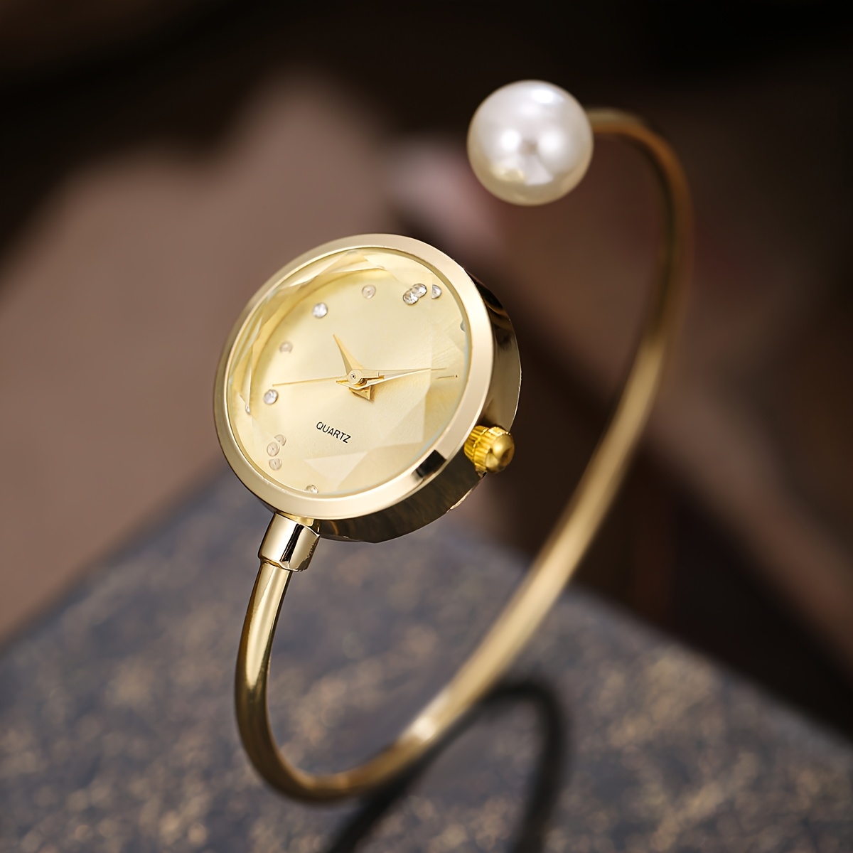 Women's Elegant Analog Watch with Multicolor Strap, Quartz Movement & Analog Display - Elegant Wristwatch Suitable for Daily Wear, Parties, Dates - Perfect Gift for Girlfriend or Mother (, Anniversary)