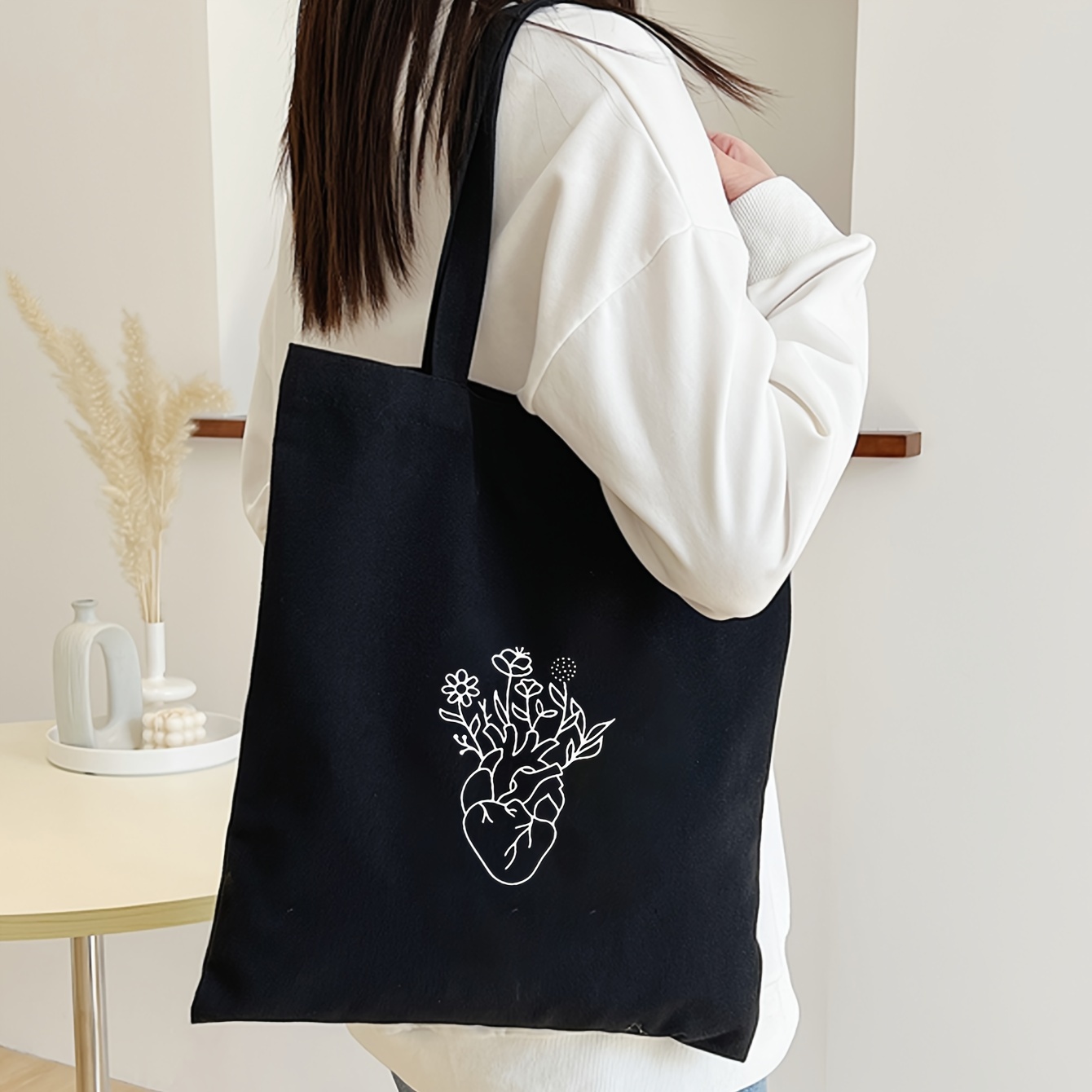 

Canvas Tote Bag With Stylish Heart And Flower Design, Durable Shoulder Bag For Travel, Shopping, And Storage