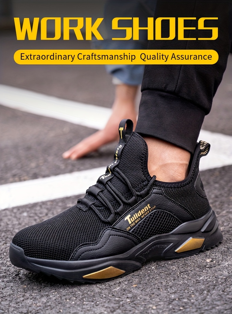 chaussures de travail neuves, chaussures sportives, bottes pour