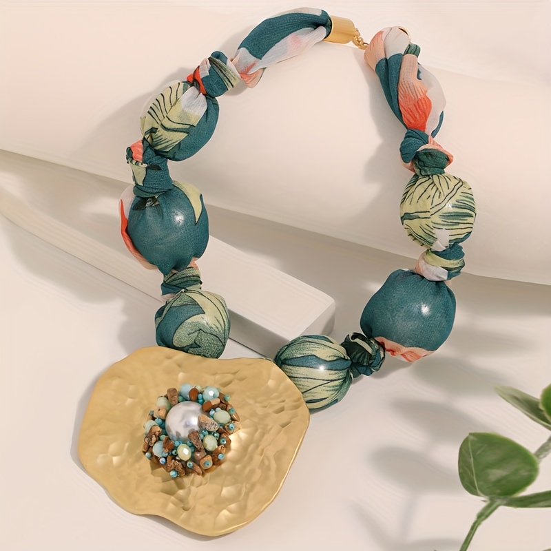 TEMU 1pc Bohemian Fashion Inlaid Stone Geometric Pendant Green Flower Pattern Fiber Necklace - Suitable For Women's Stylish Vacation And Daily Wear