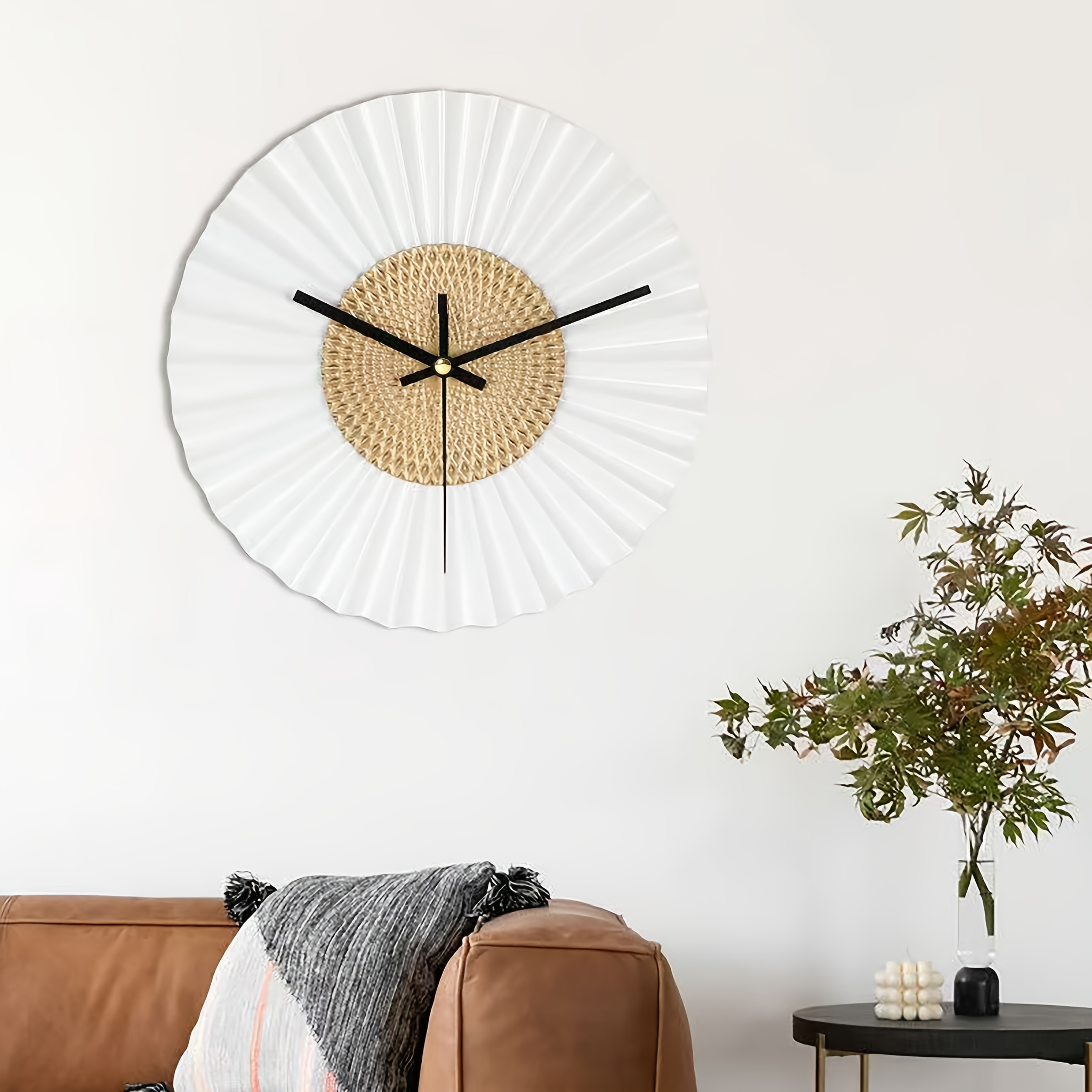 Tylus kvarcinis mechanizmo atsarginis komplektas su trimis velenų ilgesiais: 20 mm, 23 mm ir 28 mm. Komplekte yra du laikrodžio rodyklių poros, tinkančios remonto dalims ir kūrybiniams projektams, puikiai tinka stilingiems sieniniams laikrodžiams ir kaip dovanos.
