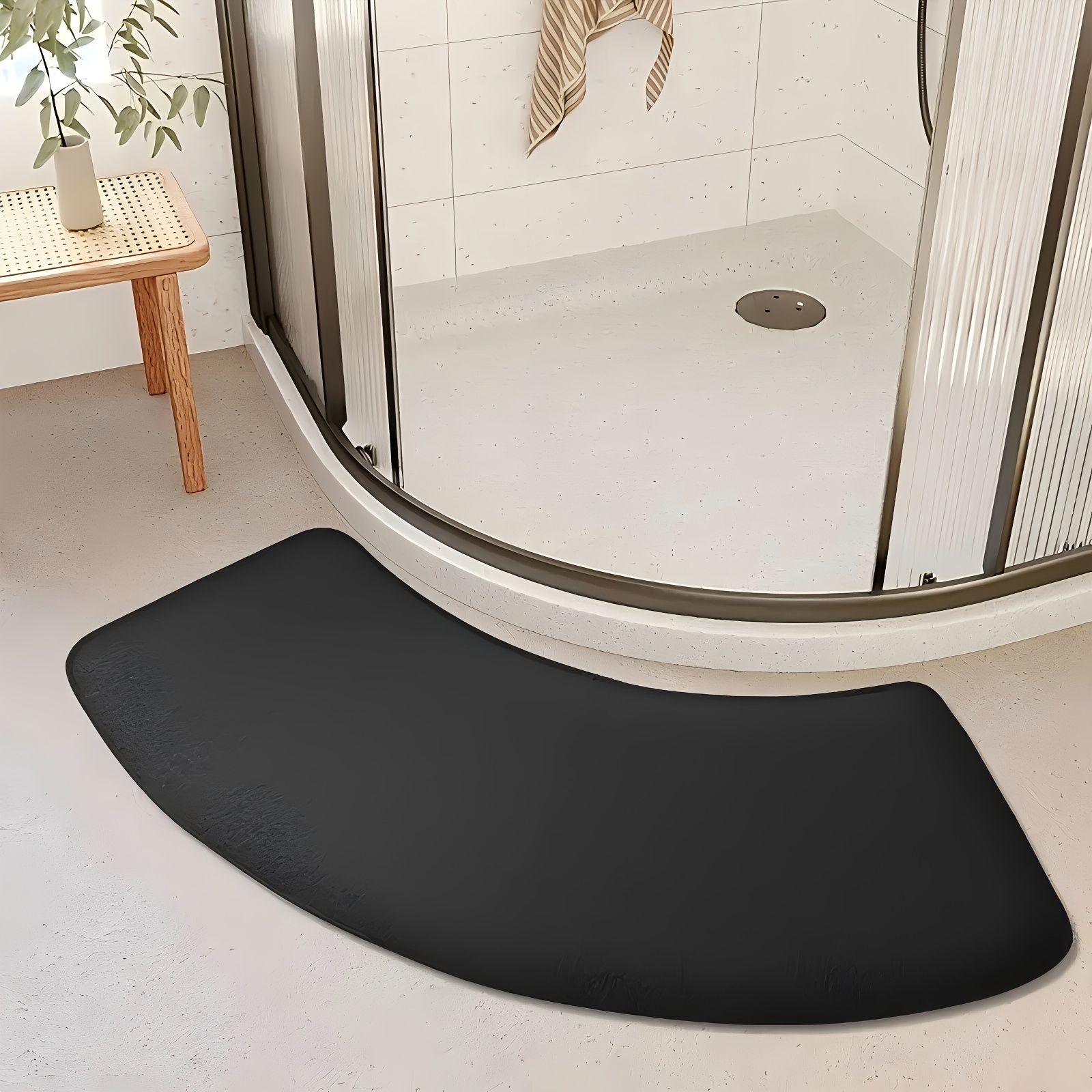 Semi-circular Solid Color Shower Mat, Non-slip Bathroom Floor Rug, Flannel Absorbent Foot Pad, Machine Made Rug With Pvc Backing, Lightweight Low Pile Weave, With Hand Wash Only