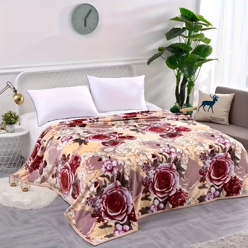E-shop Bequeme Sommerdecke für ein Nickerchen mit Blumenmuster – Weich gemütlich, nicht verdickt, fusselfrei, Design mit hellblauen Wolken gelben