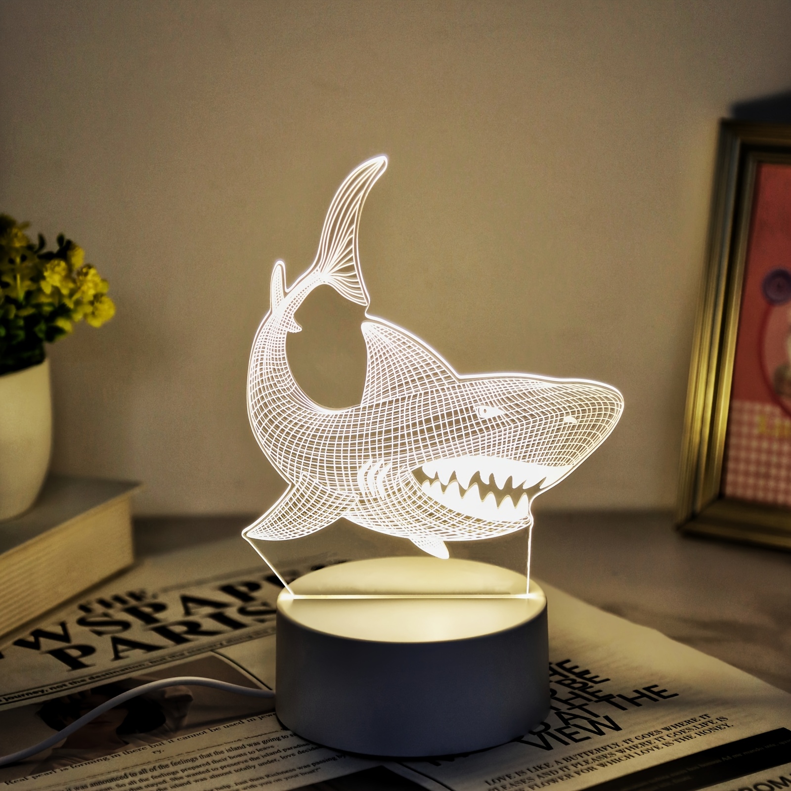1pc Modern 3D Shark Table Lamp, USB Powered Single Color Warm Light,  Creative Desktop Bedroom Ambient Lighting, Room Decor, Novelty  Nightlight, Beds