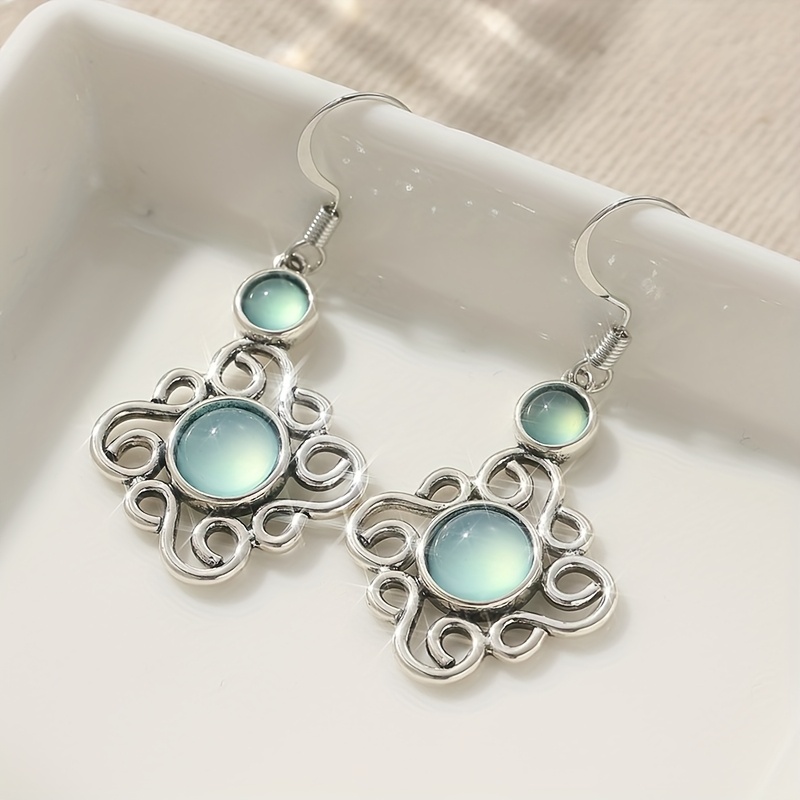 Artistic Retro Hollowed-Out Flower-Shaped Pendant Earrings