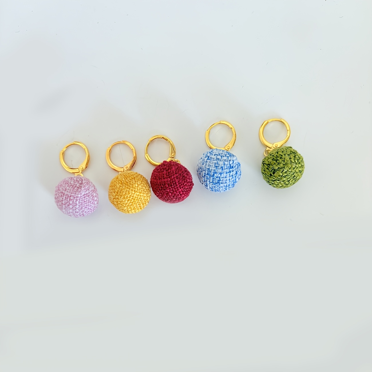 E-shop 5 Stk. handgefertigte runde farbenfrohe Stoff-Stichmarkierer in Garnknäuel-Optik für Pullover, Cardigans, Strickpullover, Socken handgefertigtes