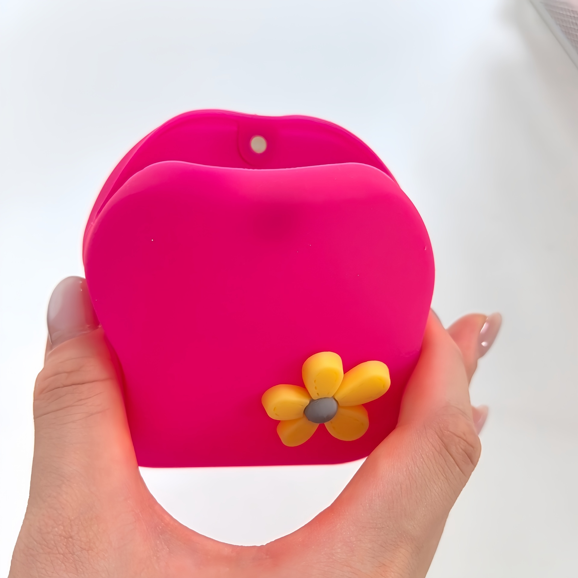 TEMU Small Floral Magnetic Silicone Case, Easy Texture Storage Bag Key Wallet, Lipstick Case Small Item Organizer Earphone Pouch