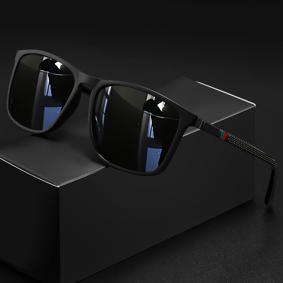 classic square frame mens glasses comfortable and lightweight black framed eyewear with a vintage style suitable for   and unisex the durable     it an ideal gift   events and daily casual wear