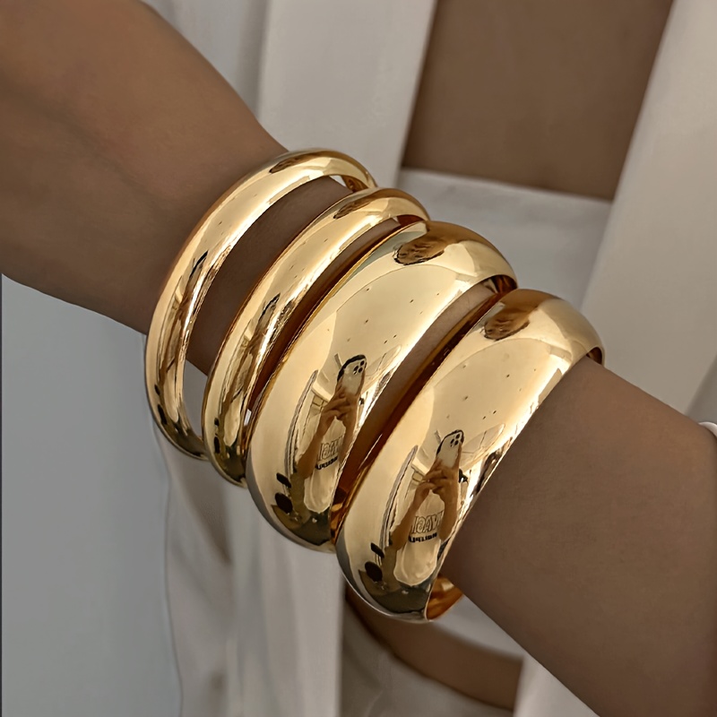 4pcs Vintage Style Thick Hoop Metal Bracelet Set, Elegant Design