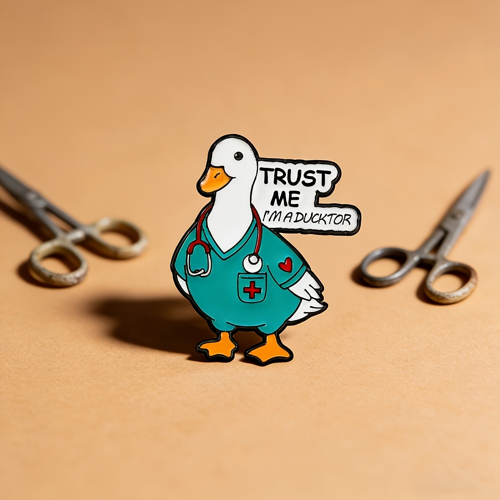 E-shop Lustiger "' mir, ich bin ein Doktor" Medizinischer Metall Emaille Pin | Neuheit Herren- und Damen Alltags-Brosche, Krankenschwester Thema Witz