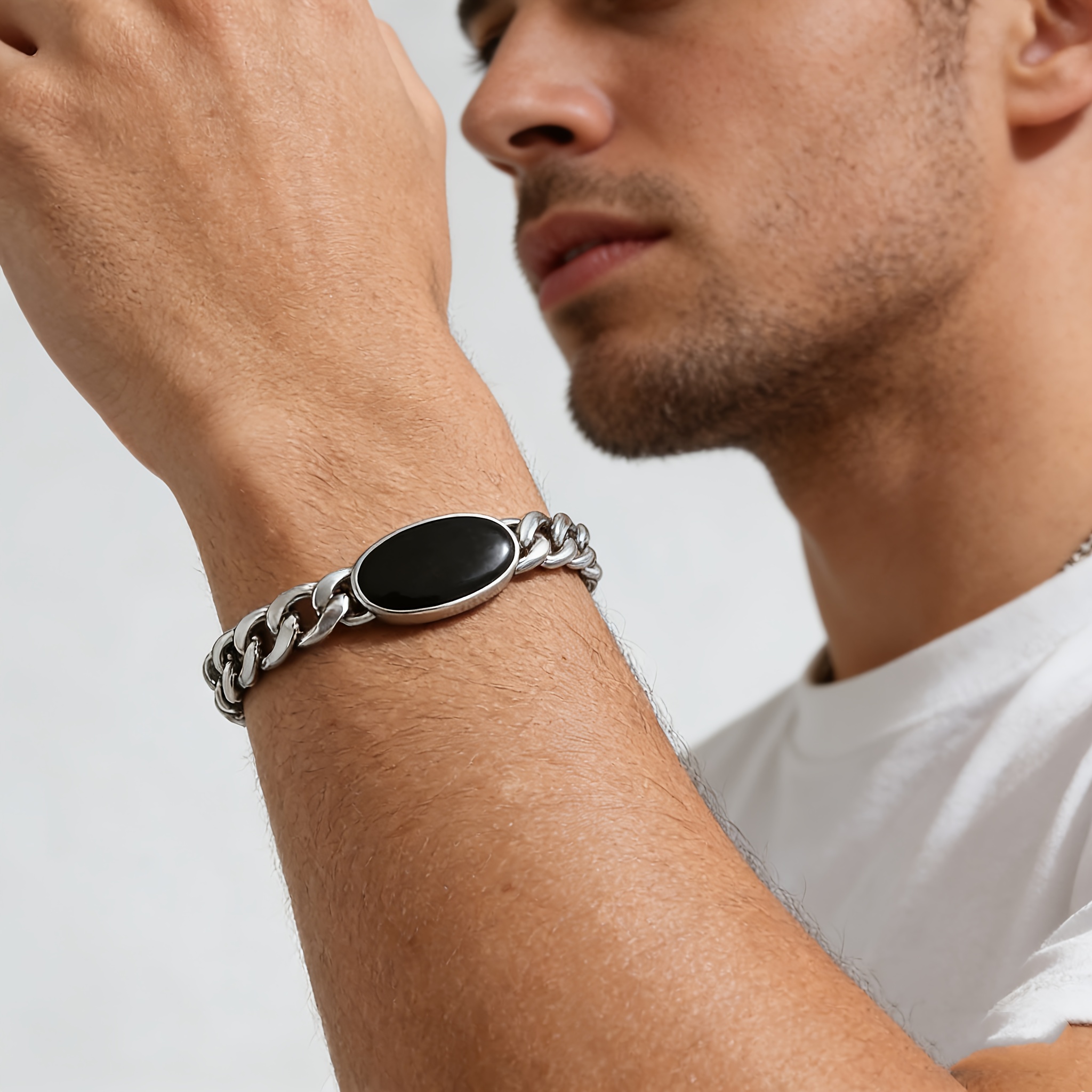 TEMU 1pc Classic Fashion Unisex Chain Bracelet With Black Oval Pendant, Stainless Steel, Stylish Light Luxury Bracelet, Suitable For Men And Women For Parties And Daily Wear Accessory