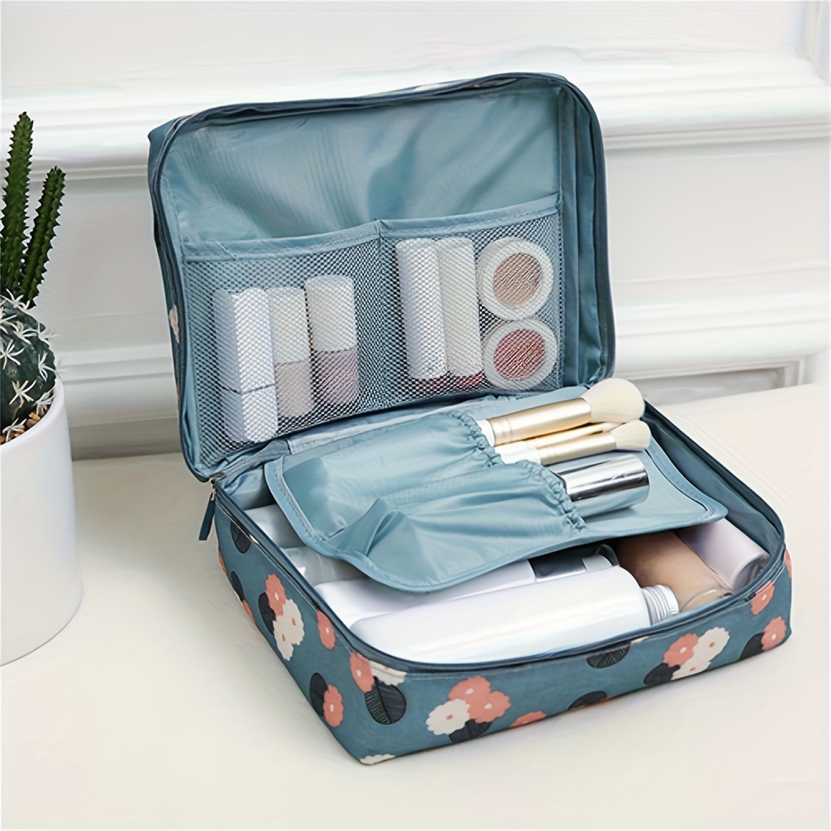 Large Capacity Travel Makeup Bag - Storage Bag, Multi Compartment Storage Bag for Cosmetics And Toiletries - Ideal Choice for Vacation And Daily Use