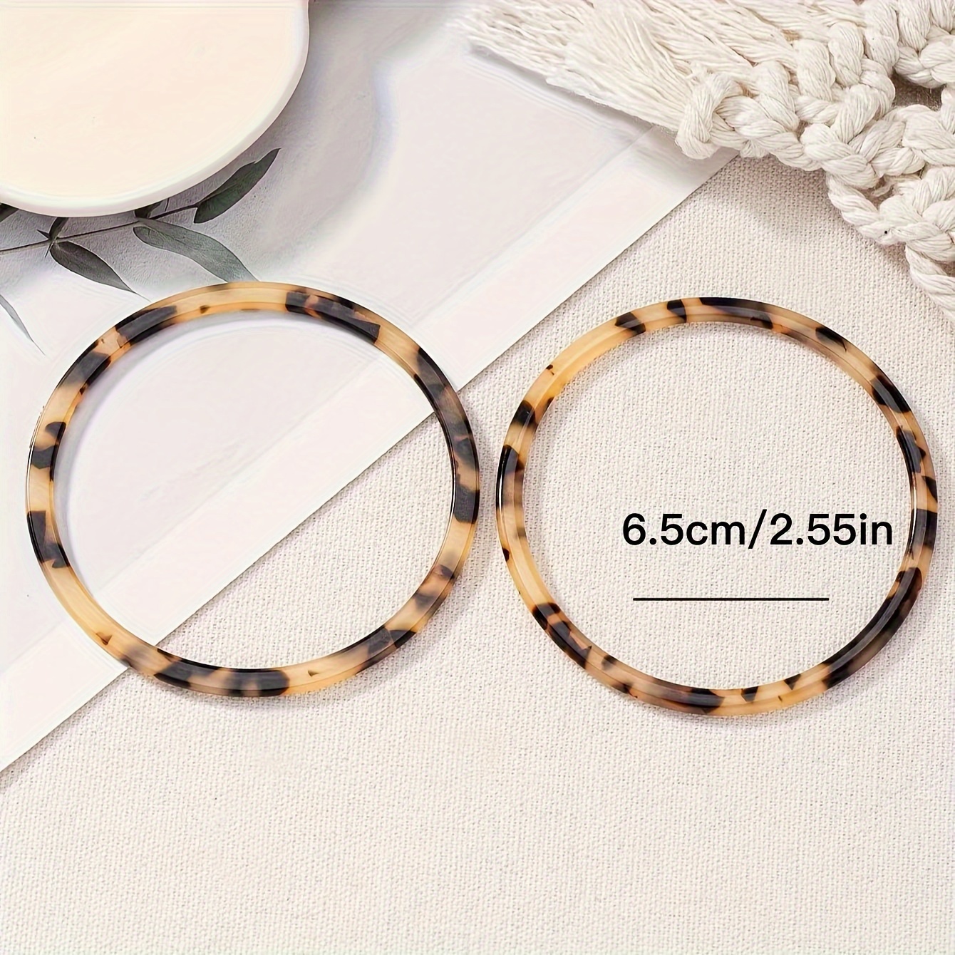 Set of 2 Leopard Pattern Resin Bangles for Women