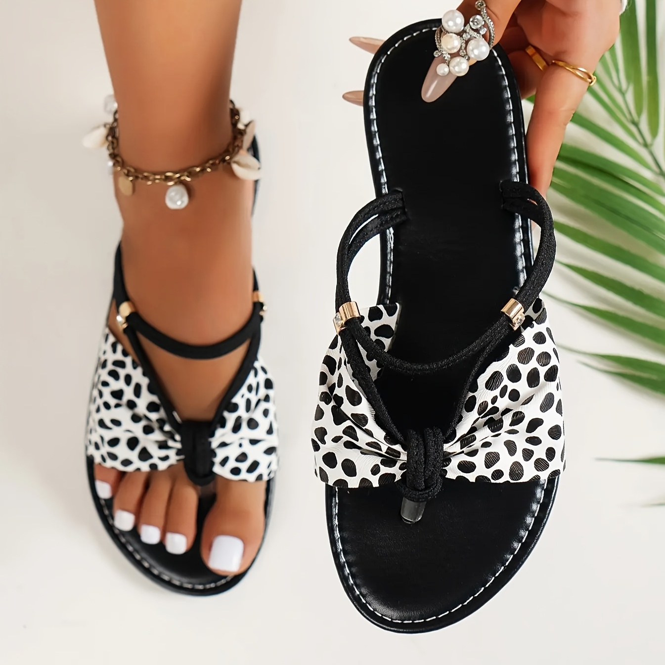 E-shop Modische Polka Dot Schleifen-String Sandalen, Metallschnallen Flachpantoffeln, Lässige Damen Sandalen, Dameschuhe
