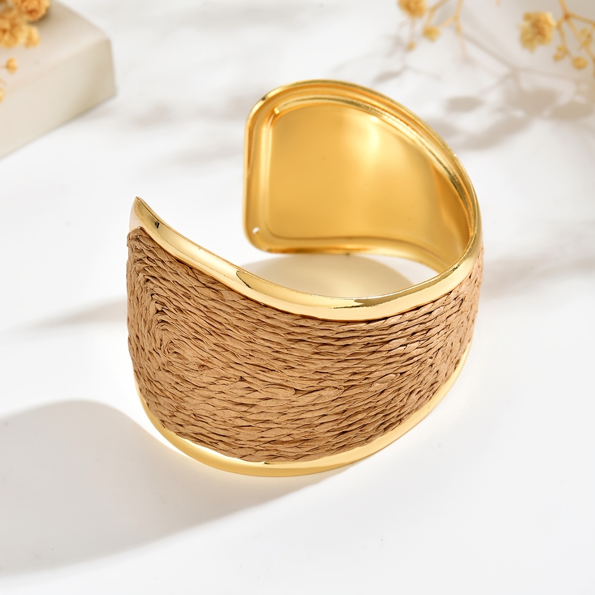 1pc Vintage Fashion Beach Vacation Style Handwoven Raffia Irregular Geometric Open Bangle, Bohemian Minimalist Temperament Elegant Niche All-Match Individual Unique Women'S Wide Bracelet, Holiday Gift for Lovers Friends Mom