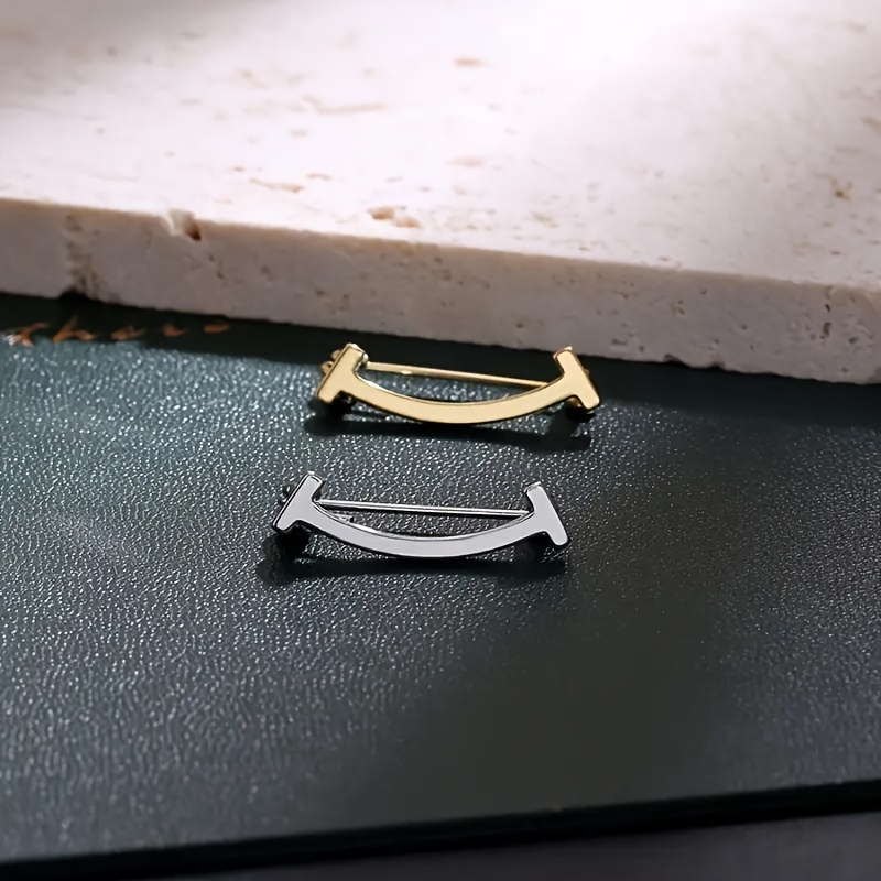 1/2/4Pcs Smiling Exquisite Brooch Anti-Slip Chest Buckle Clothing Collar Accessories Waistband Reduction Artifact Small Fragrance Style Waist Pin