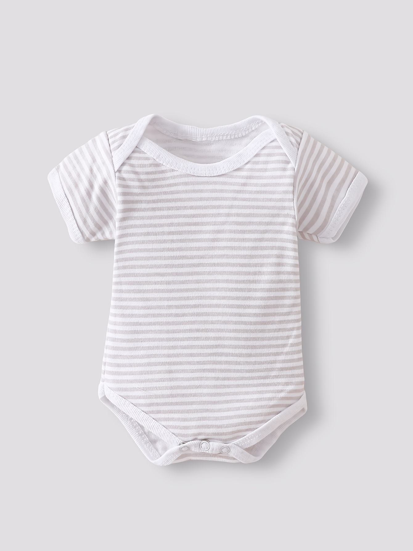 8pcs Newborn Onesie Set with Pure White Animal Pattern