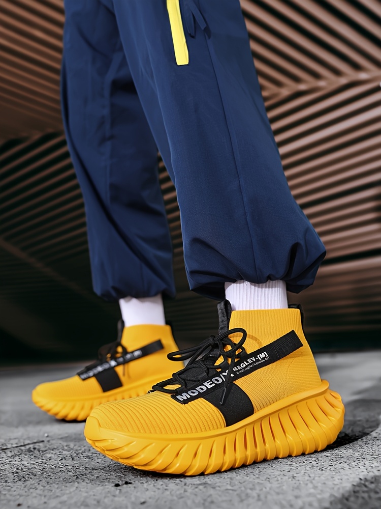 Men's Lightweight Sneakers with Non-Slip Rubber Sole, Low-Top Dad Shoes for All-Day Comfort, Suitable for Fitness, Running, and Walking. Features Lace-Up Design, Durable Nylon Upper, Versatile for Casual and Formal Wear, Trendy and Stable Fit