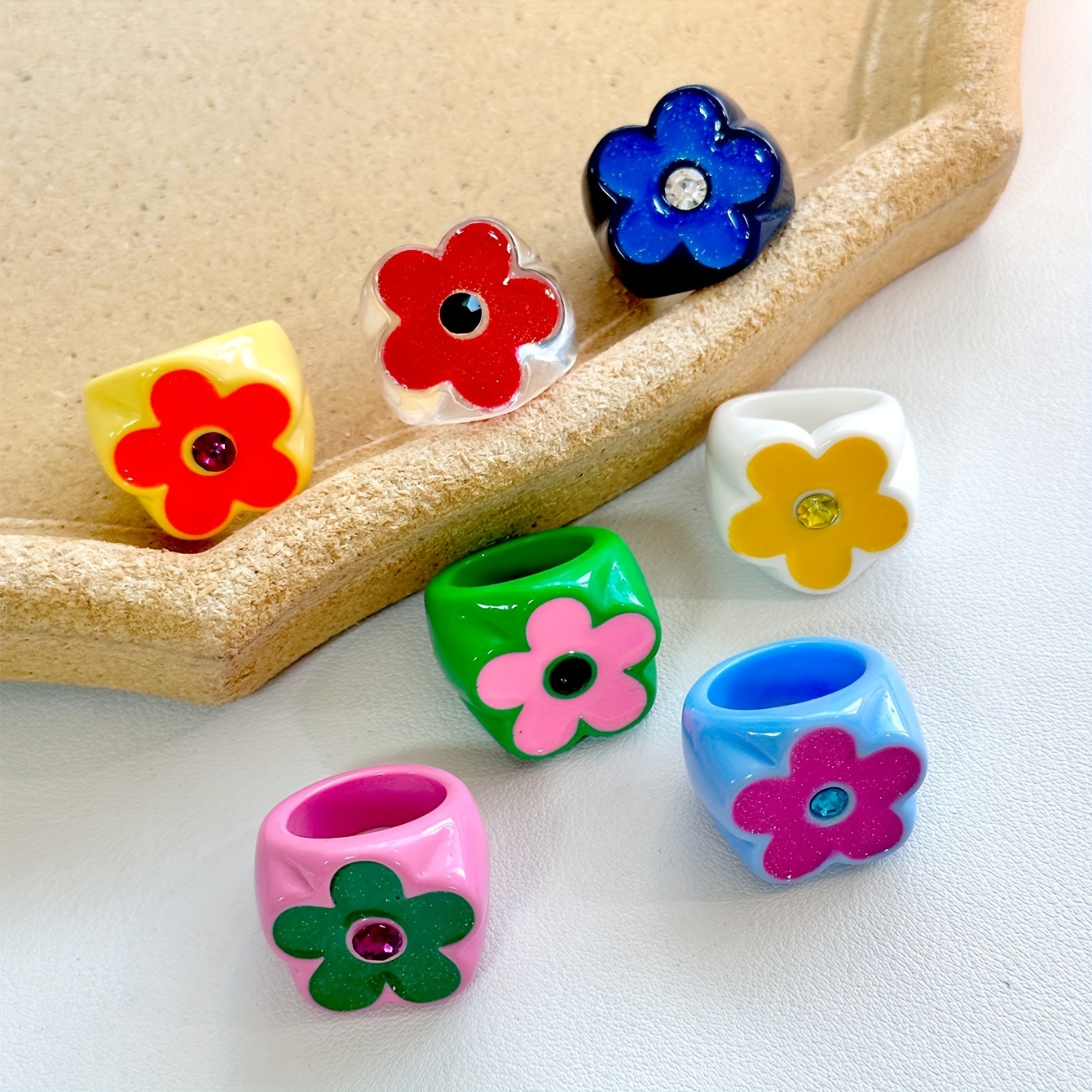 TEMU Ensemble de 7 Bagues en Résine Colorées pour Cadeaux, Fêtes et Tenues Décontractées (Taille: 17mm)