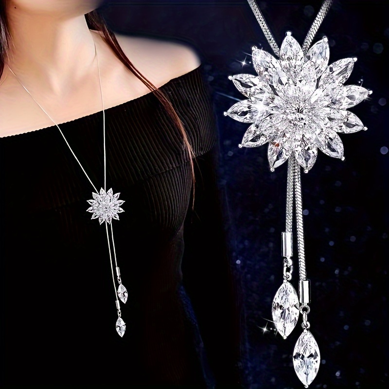 

Elegant Snowflake Pendant Necklace - Sparkling Rhinestone, Zinc Alloy, Perfect For Everyday & Party Wear