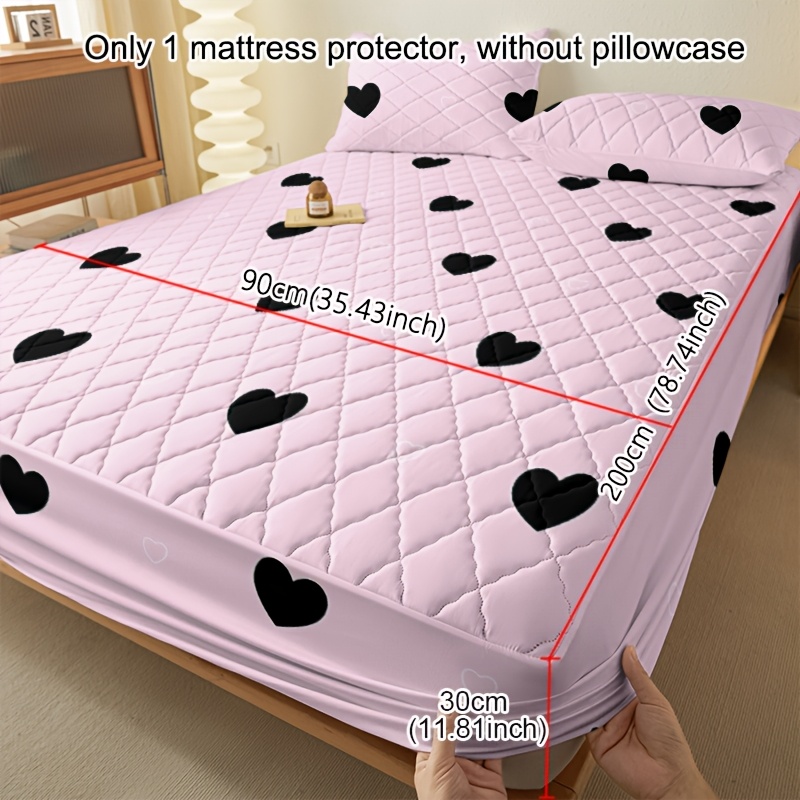 1pc Easy -friendly Breathable Soft Comfortable Checkered Heart Pink Pattern Interlayer Mattress Protector, Bedroom Use Printed Bed Cover, Mattress Cover, Mattress Pad, Fitted Sheet, Protective Cover
