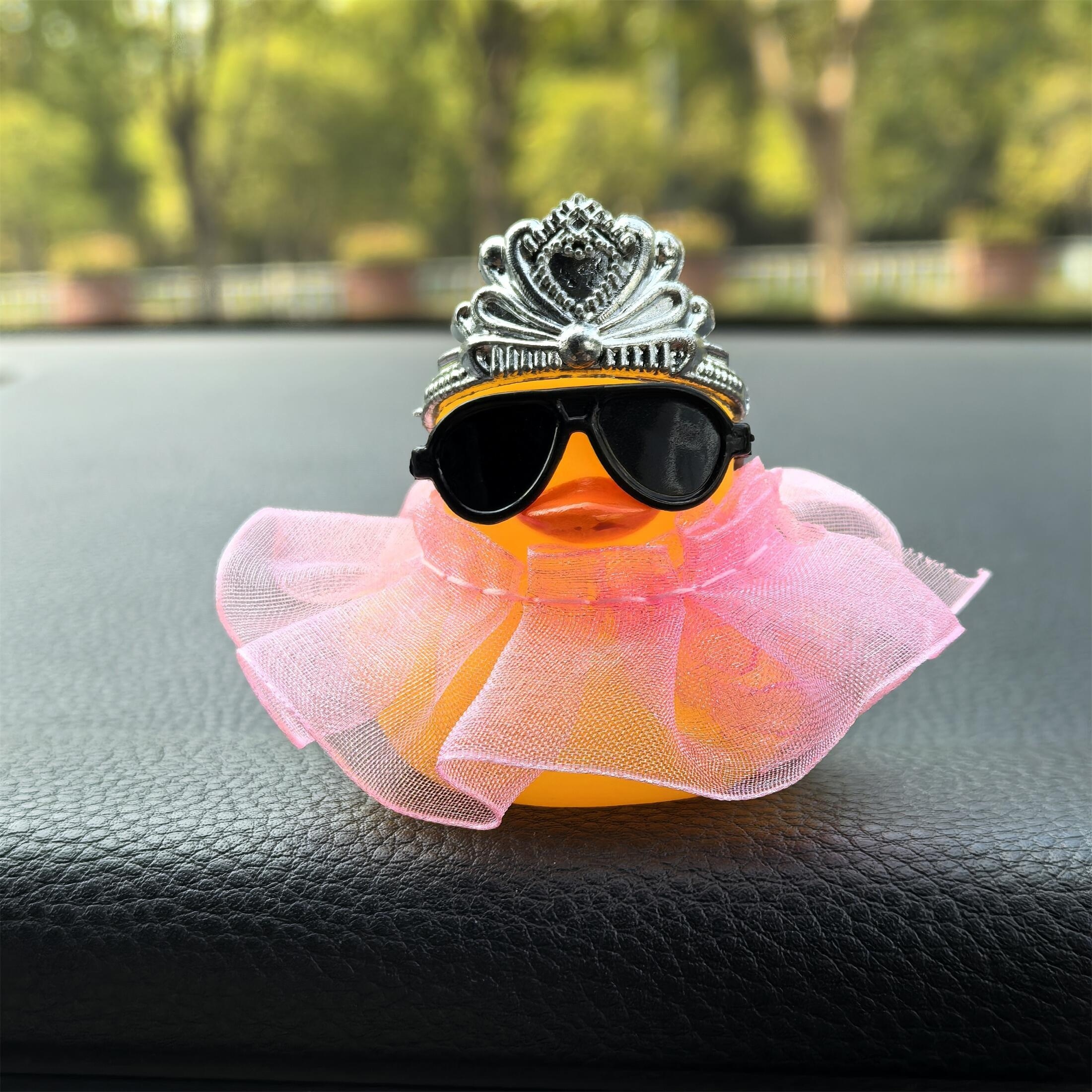 

1pc Cute Duck Car Dashboard Ornament With Crown And Glasses, Pvc Material Vehicle Interior Decoration Accessory