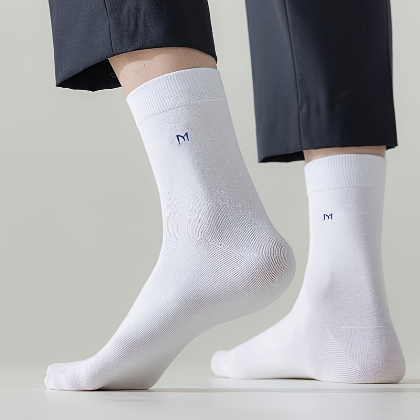 10 Paar Heren Mid-Calf Crew Sokken - Ademende Comfortabele Sportsocken met M-Patroon Design, Vochtregulerend & Boogondersteuning voor Basketbal, Hardlopen, Gym - Duurzame Casual Sportsokken (Effen Kleuren, Geen Doos Inbegrepen), Basketbalsokken, Loopuitrusting, Strak Ontwerp, Comfortabele Pasvorm, Ademend Materiaal, Actieve Levensstijl, Eenvoudige Mode, Lichtgewicht Constructie, Fitnessliefhebbers