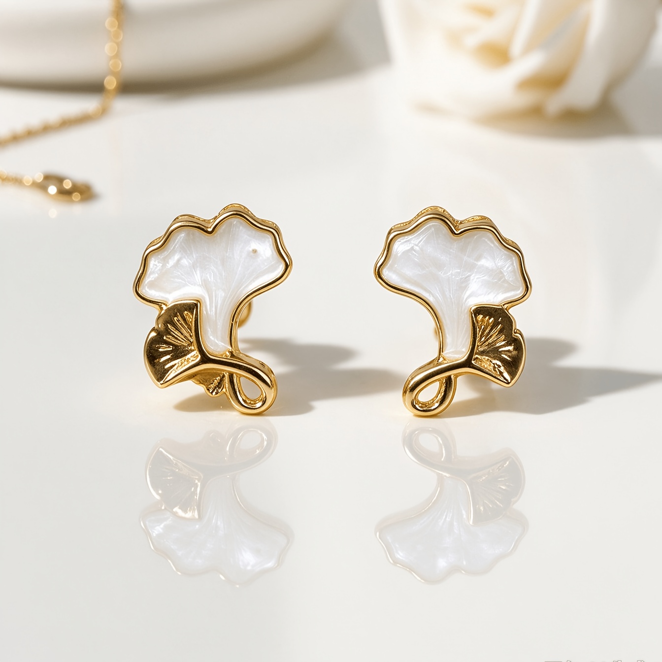 Women's Stylish White Drip-Glaze Ginkgo Leaf Earrings, Elegant Gift