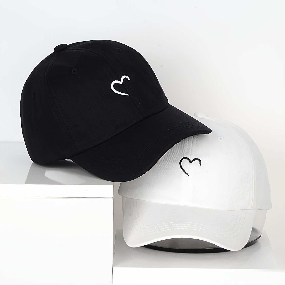 

Ladies' Adjustable Baseball Cap With Heart Embroidery - Perfect For Casual Outings And Festive Occasions