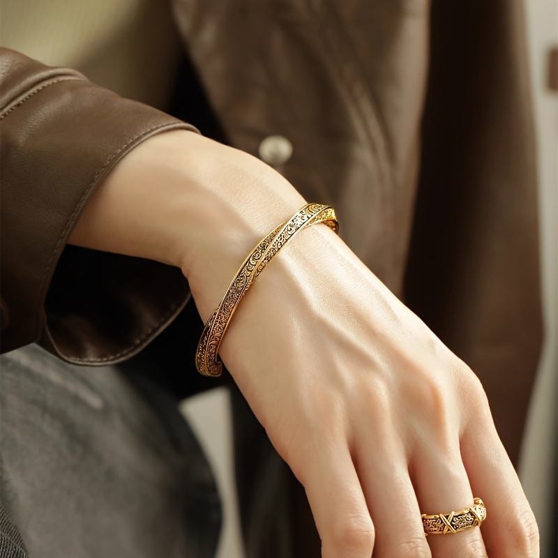 Chinese Style Copper Cuff Bracelet Floral Pattern Bangle