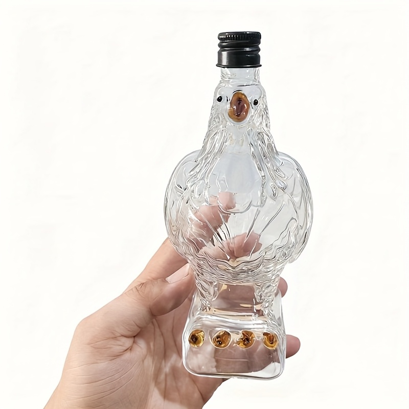 EagleElegance™ decanter close-up