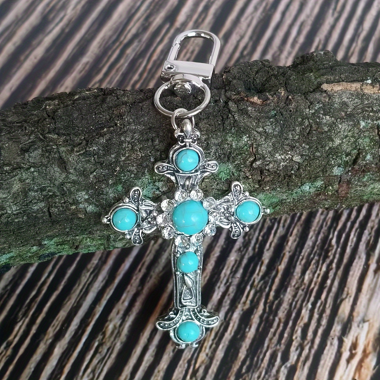 Image of Vintage-inspired Turquoise Keychain - Alloy Pendant With Rhinestone Accents For Bags & Cars, Fashionable Women's Accessory