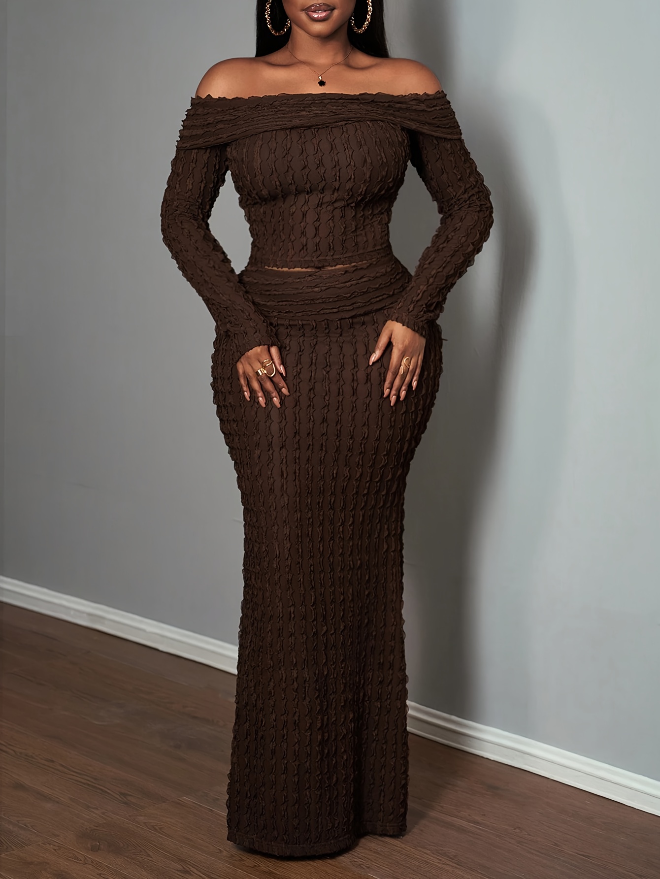 ZD0815115 Women's Set - Off-Shoulder Long Sleeve Top with Maxi Skirt 2pcs Set, Elegant Party Daywear, Stylish and Versatile, Suitable for Gatherings, Travel, Back-to- Day, Campus Event Attire, Dinner Parties, and Daily Wear