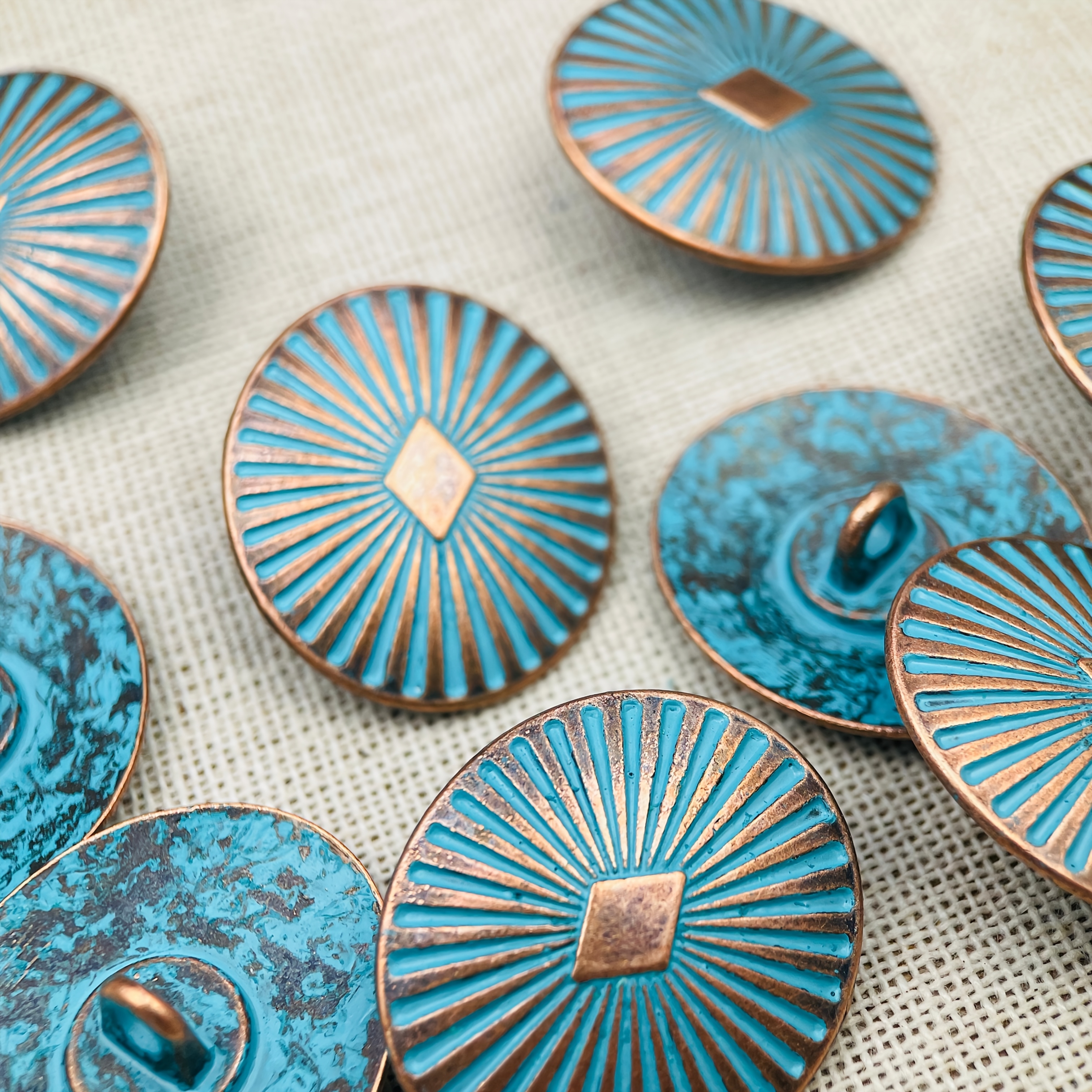 Image of 5pcs Vintage Pattern Oval Buttons, Vintage Copper Distressed Effect, 25mm For Handmade , Women's And Men's Coats, Jackets, Pants, Bags, And Decorations