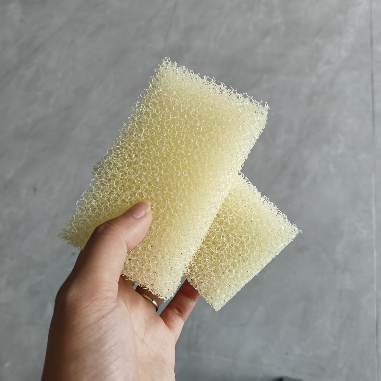 Image of Yaomiao 2pcs Worm Washer Sponge Simulation Loofah Sponge Car Wash Sponge Bug And Grease Remover Yellow Cleaning Scrub Brush For Car Detailing, Kitchen Detailing Etc, Without Battery