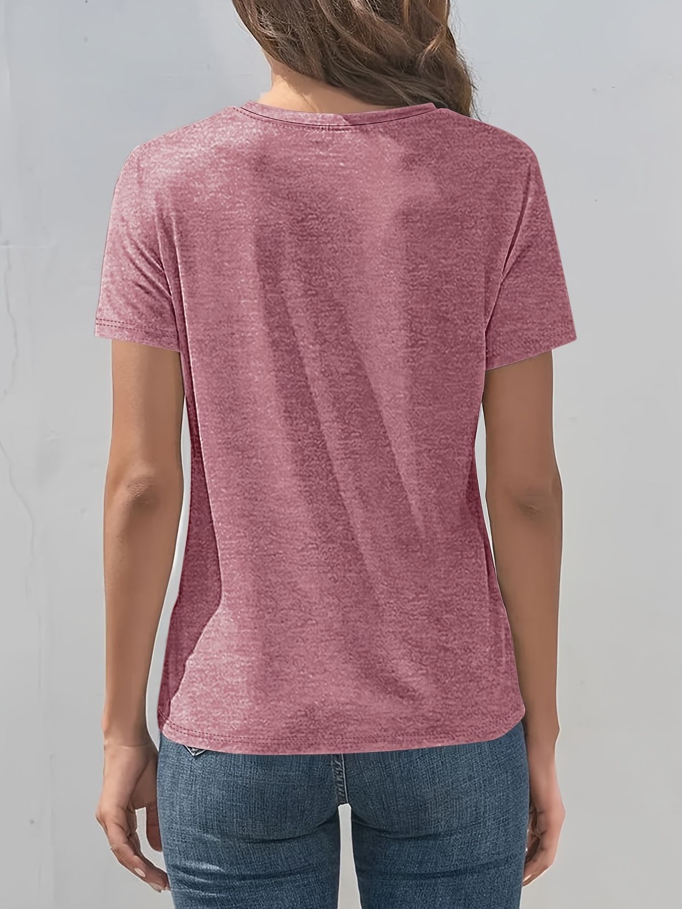 Women'S Stylish Commuting Shirt with Pleated Design at The Chest, Round Neck, And Short Sleeves.