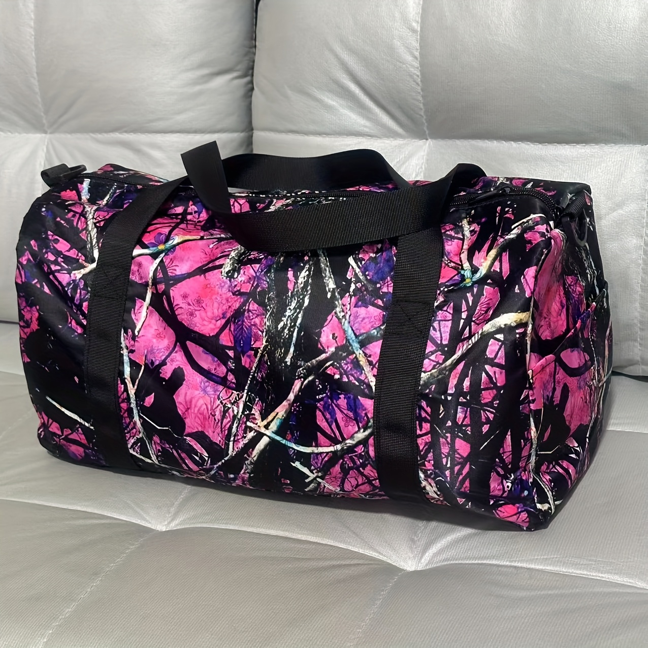 Lila Eller Camo Tryck Resväska Stor Kapacitet, Vikbar Sport & Tränings Axelväska: retailer-supplied image