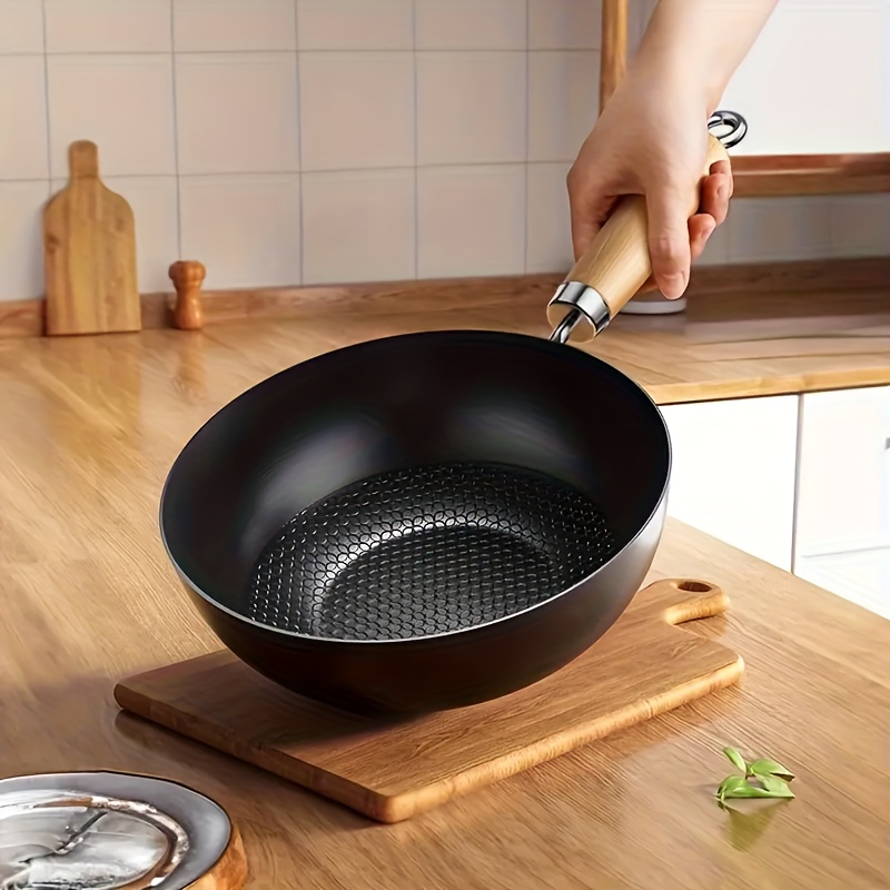 

1pc Mini Poêle en Fonte de Chef - Wok Traditionnel Chinois, Antiadhésif, Monoplace 20cm, Conservation de la Chaleur, Facile à Nettoyer, Compatible avec les Cuisinières à Gaz et Électriques