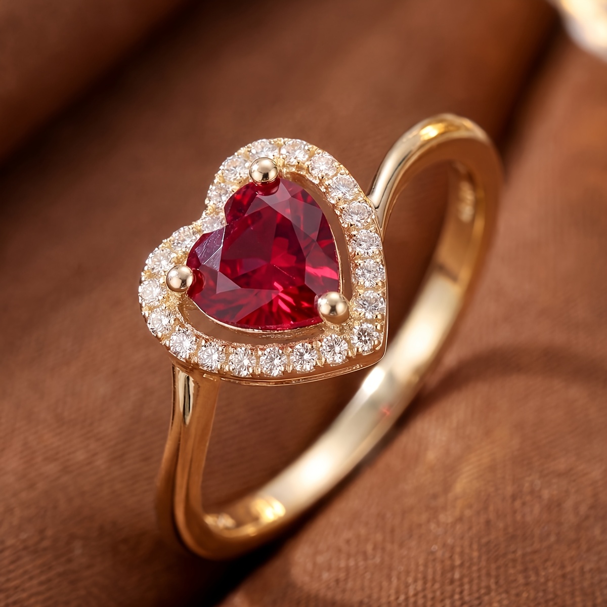 Women's Elegant Heart-Shaped Ring for Everyday Wear