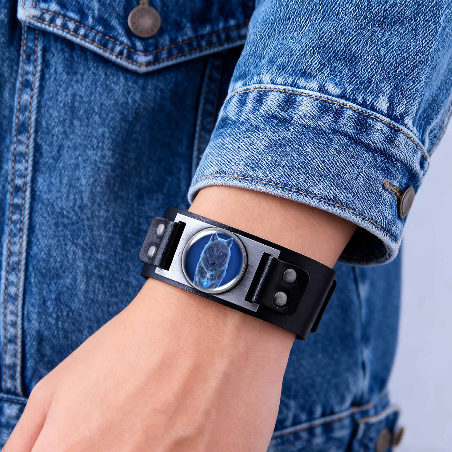 Unisex Mysterious Blue Wolf Head Adjustable Bracelet